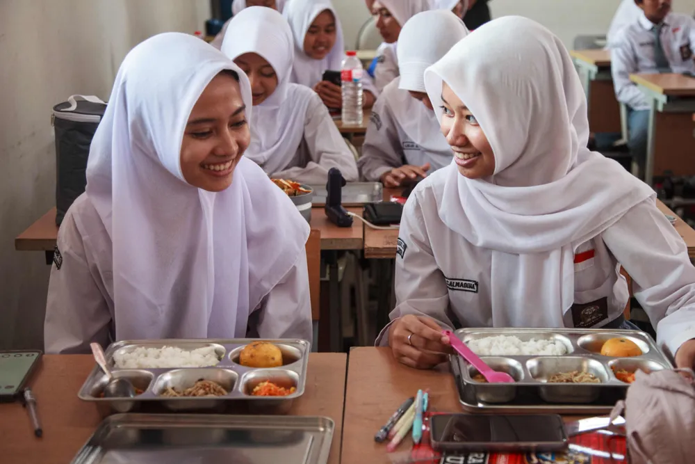 Indonesia's $4.4 Billion Free Meal Program: Hope for Health or Risk of Debt?