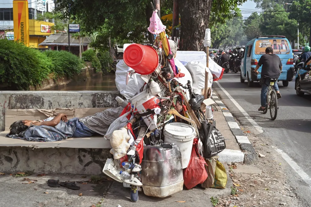 Indonesia's Aspirations for Poverty Reduction Faces Major Hurdles Under Prabowo's Leadership