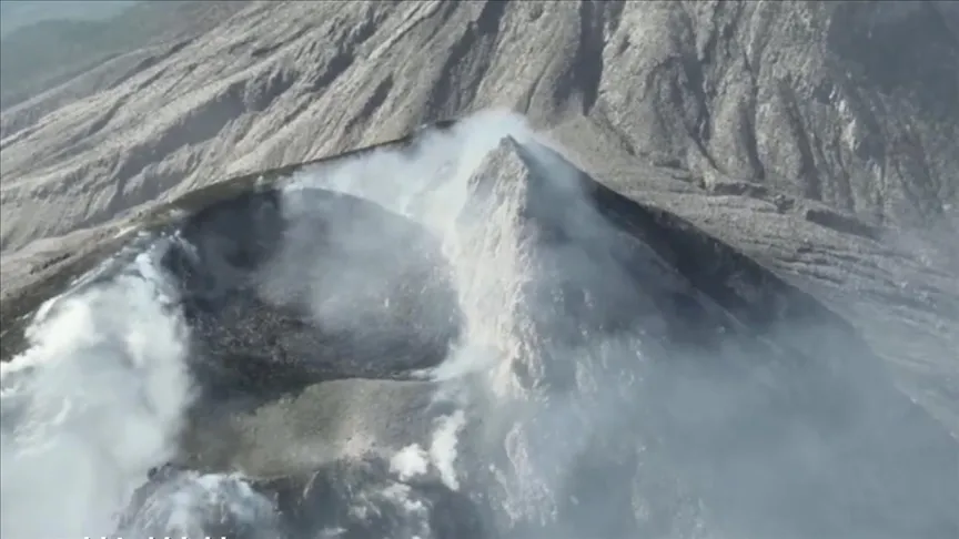 Mount Lewotobi Laki-laki Erupts Again, Ash Plume Reaches Up to 18 Kilometers