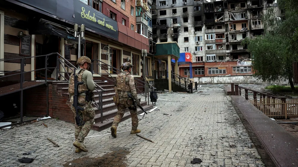 Intense Battle for Pokrovsk: Ukraine On Edge as Russian Forces Press Forward