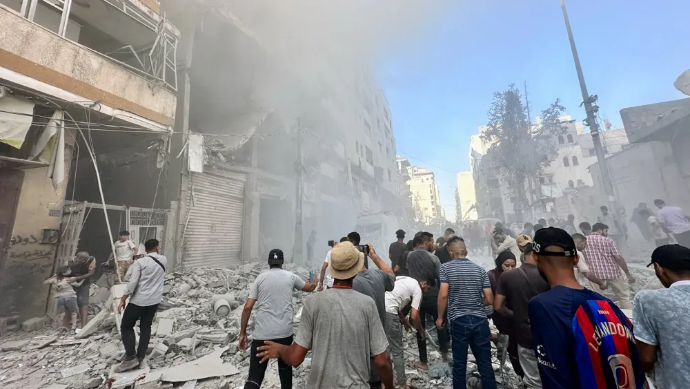 Israeli military offensives in Gaza escalate with rising death toll and famine impact