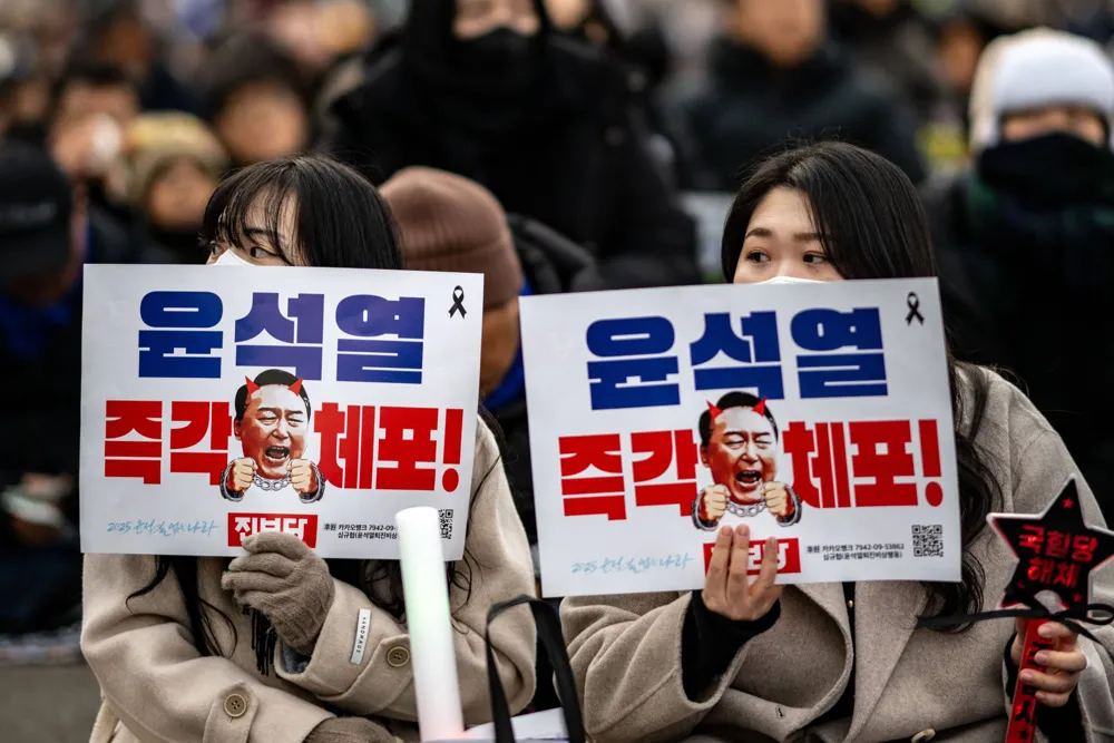 South Koreans Protest Intensely as Deadline for Impeached President Yoon's Detention Approaches