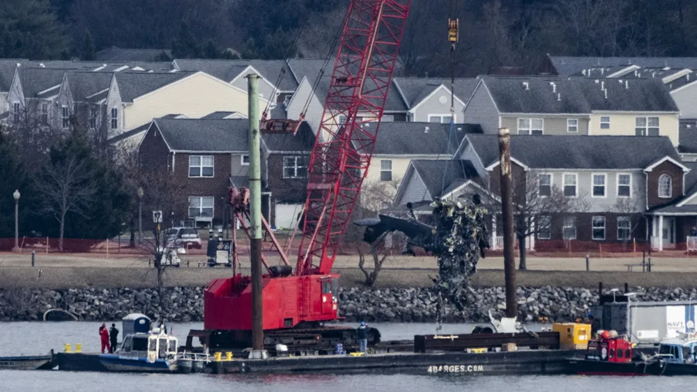 NTSB Investigates Missed Communications and Altitude Errors in D.C. Midair Collision