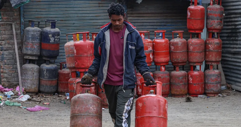 Iran Permits Passage of Two Indian LPG Tankers Through Strait of Hormuz