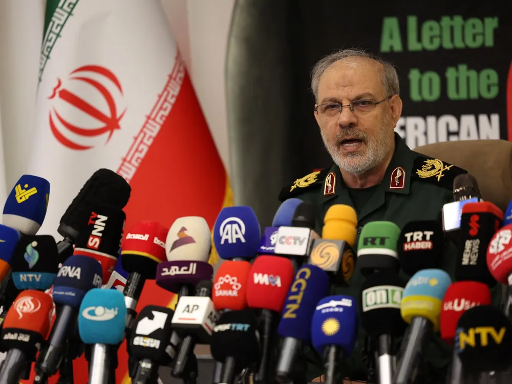 Iran's Revolutionary Guards Call for US Midterm Voter Rejection of Trump Policies