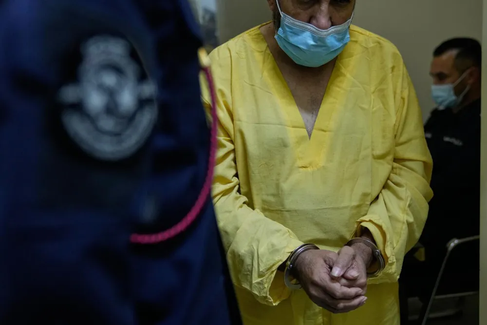 Iraq Transfers Over 5,000 Islamic State Detainees from Syria