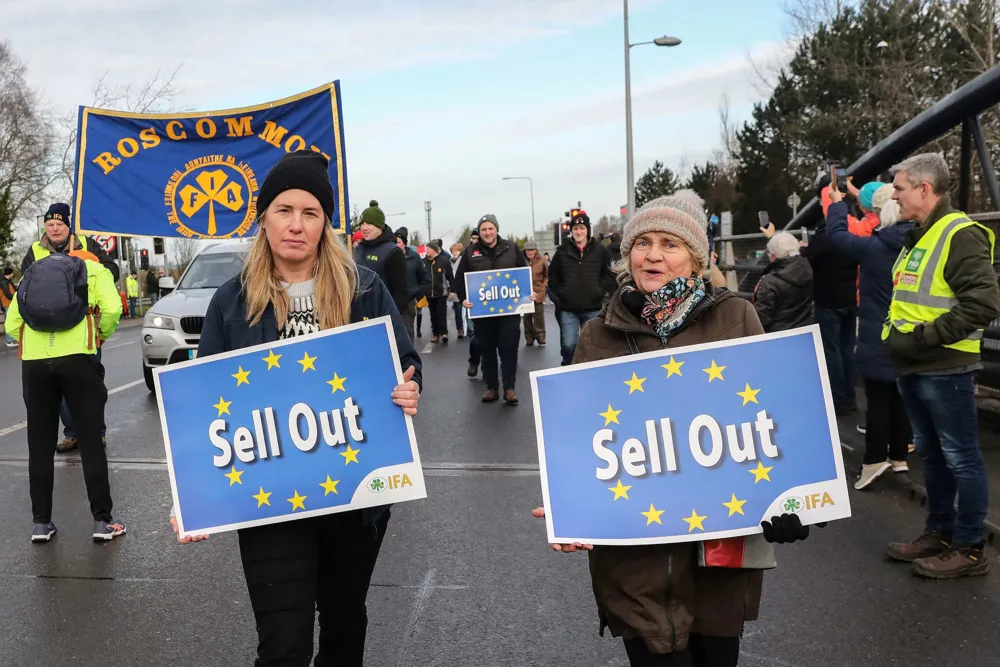Thousands of Irish Farmers Protest EU-Mercosur Trade Deal Over Economic Concerns