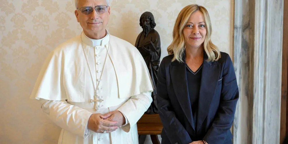 Italian PM Meloni Issues Strong Rebuttal to Trump's Criticism of Pope Leo