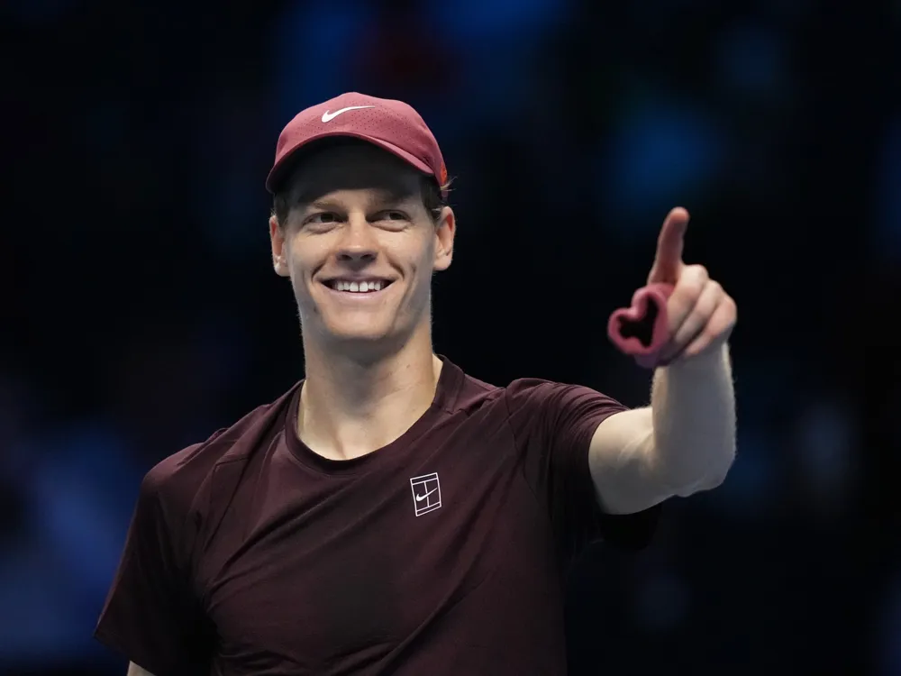 Jannik Sinner Dominates Felix Auger-Aliassime to Begin ATP Finals Title Defence