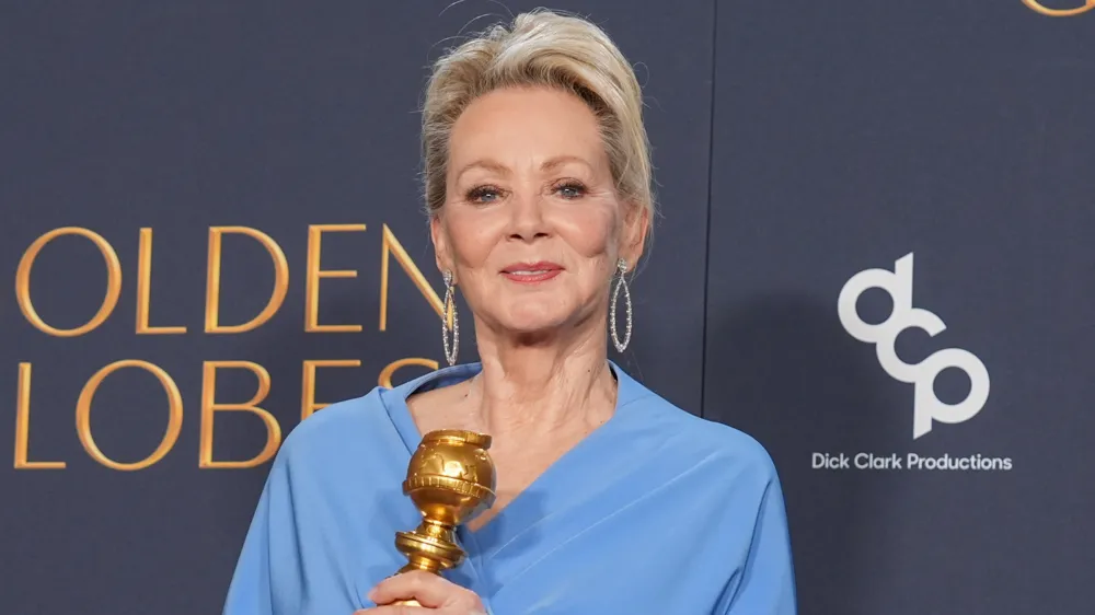 Jean Smart urges networks to skip award shows; focus on wildfire relief for Los Angeles