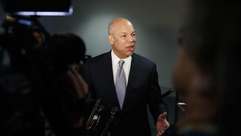 Jeh Johnson urges Trump to retain FBI Director Wray during inauguration period