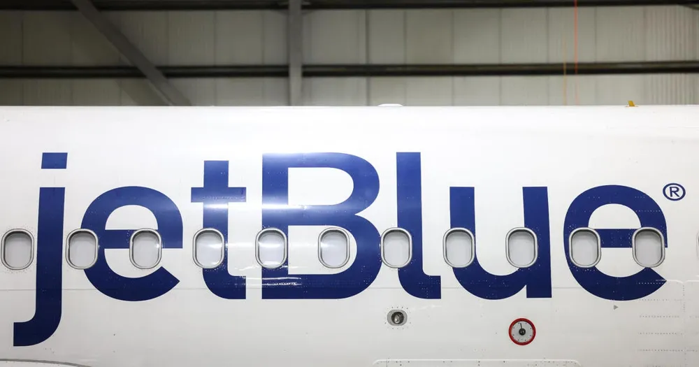 JetBlue Becomes First Airline to Accept Venmo Payments Amid Rising Fraud Concerns