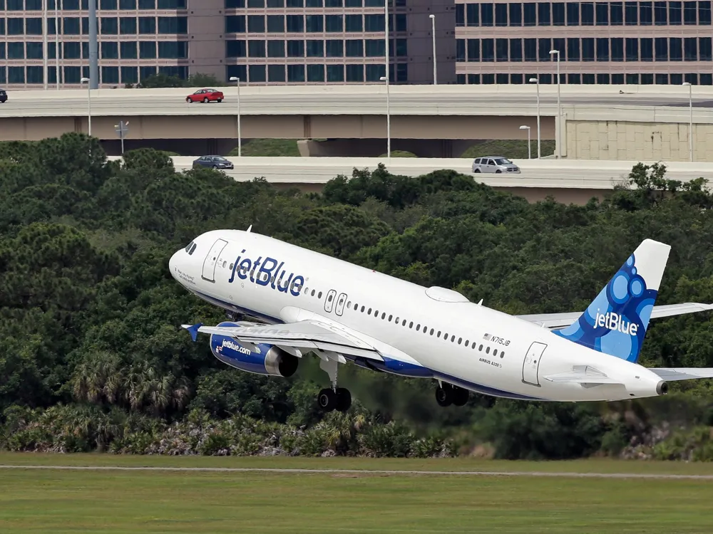 JetBlue flight near Venezuela narrowly avoids midair collision with U.S. Air Force tanker