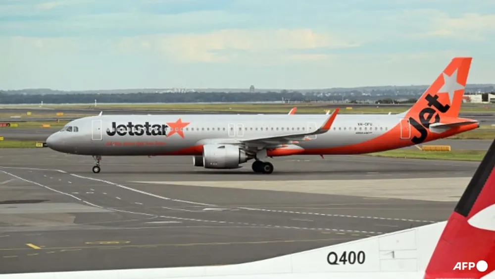 Jetstar Introduces Charges for Overhead Carry-On Bags, Sparking Mixed Reactions