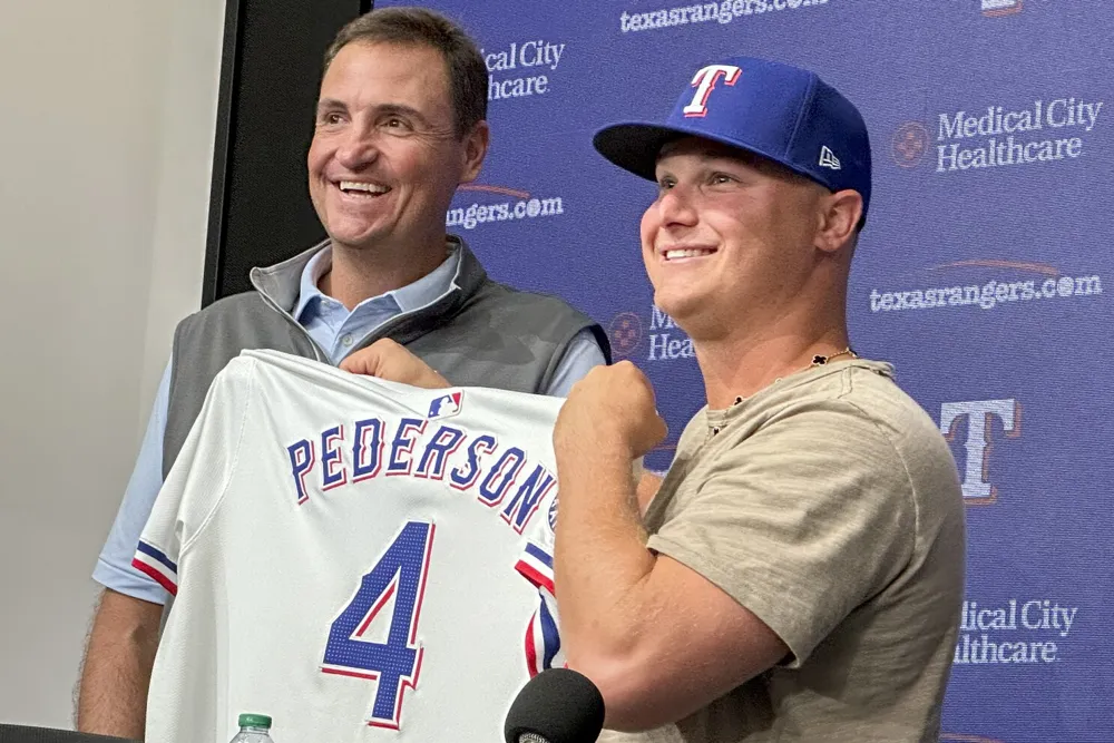 Joc Pederson joins Texas Rangers on $37 million, 2-year contract