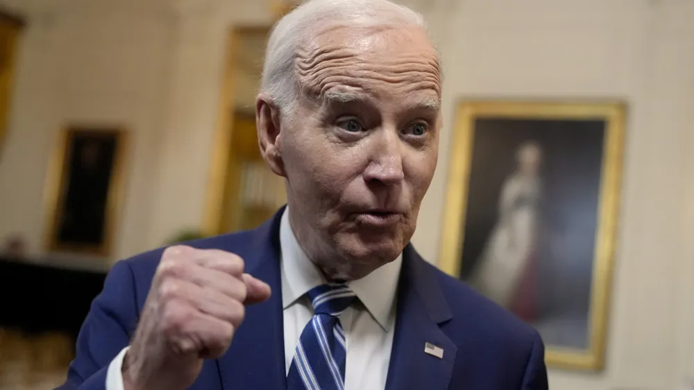 Joe Biden's Misstep in 'Happy Birthday' Performance Sparks Viral Criticism