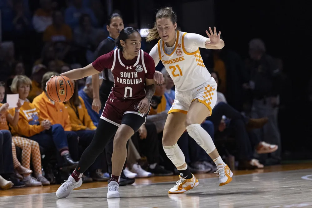 Joyce Edwards Shines as South Carolina Outlasts Tennessee; Coach Caldwell Returns After Childbirth