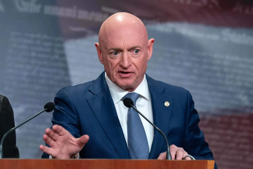 Federal Judge Blocks Pentagon from Demoting Senator Mark Kelly Over 'Illegal Orders' Comments