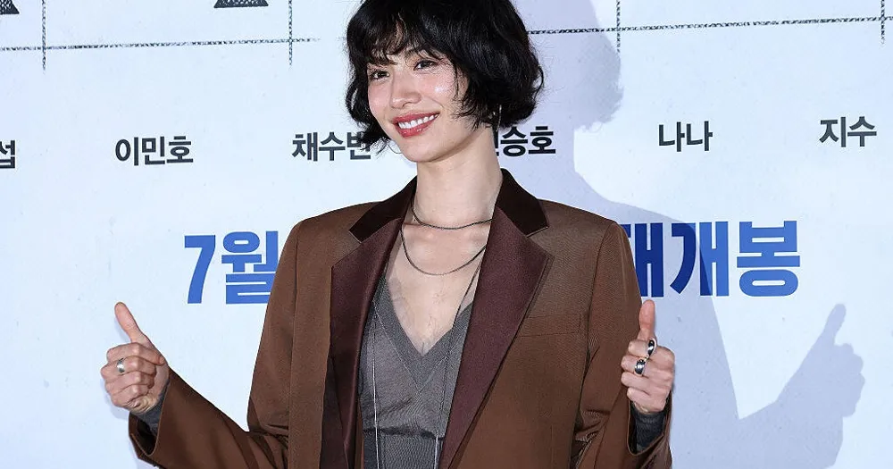 K-pop star Nana fights off home intruder with mother's help