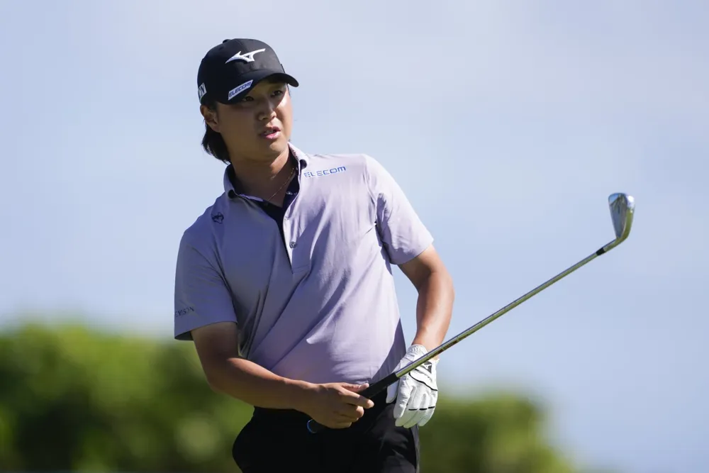 Kensai Hirata Leads Sony Open After Impressive Opening Round, Zach Johnson Follows Close Behind