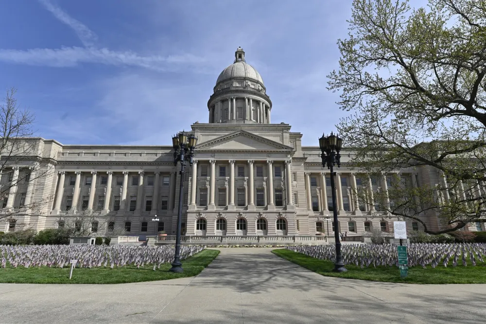 Kentucky lawmakers prioritize income tax reduction in new 30-day session