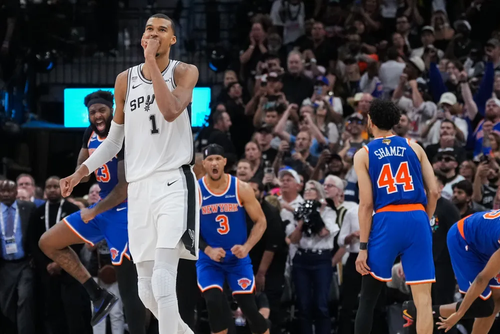 Knicks Edge Spurs 105-104 for 2-0 Lead in NBA Finals