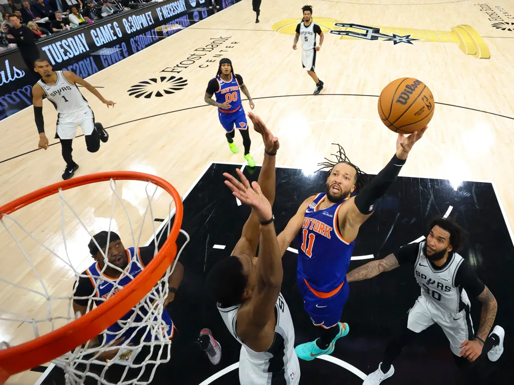 Knicks seal historic NBA championship victory over Spurs