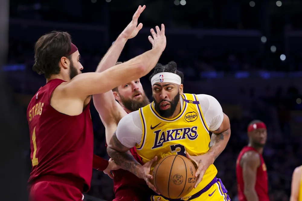 Lakers' Anthony Davis sidelined against Trail Blazers due to ankle injury