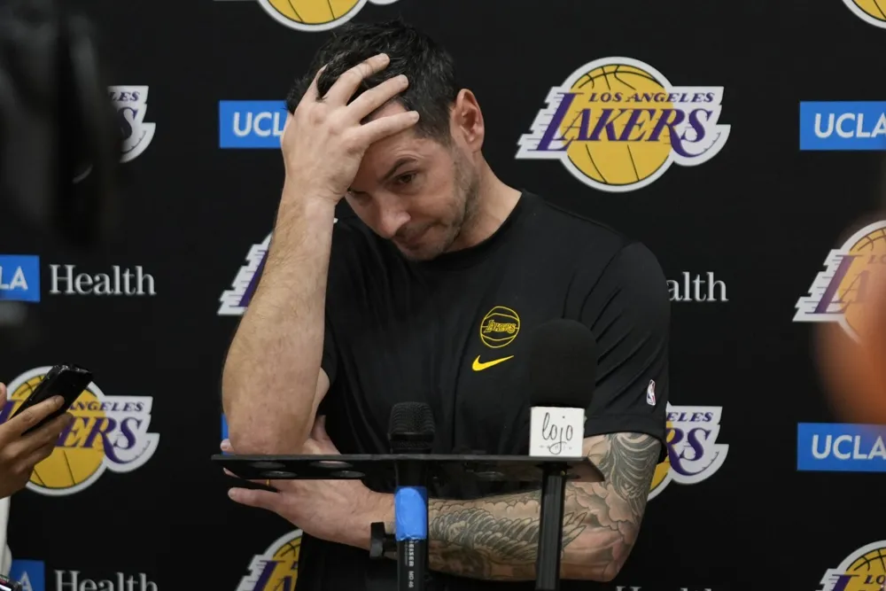 Lakers Coach JJ Redick and Jockey Mario Gutierrez Lose Homes in Los Angeles Wildfires