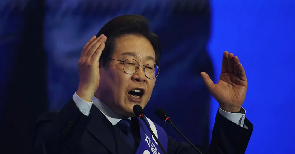 Lee Jae-myung Nominated as Democratic Party Candidate for South Korea's Snap Presidential Election
