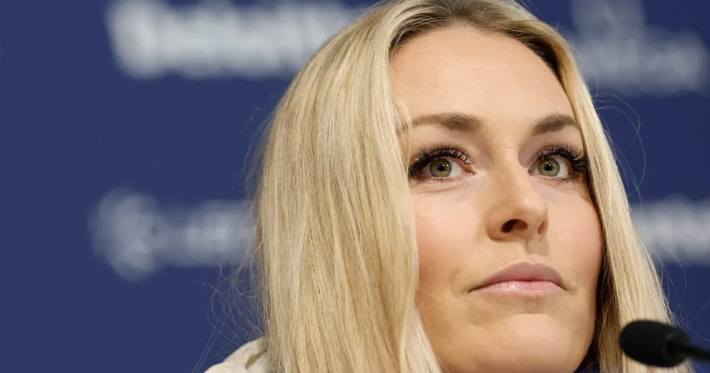Lindsey Vonn suffers complex tibia fracture in Winter Olympics downhill crash