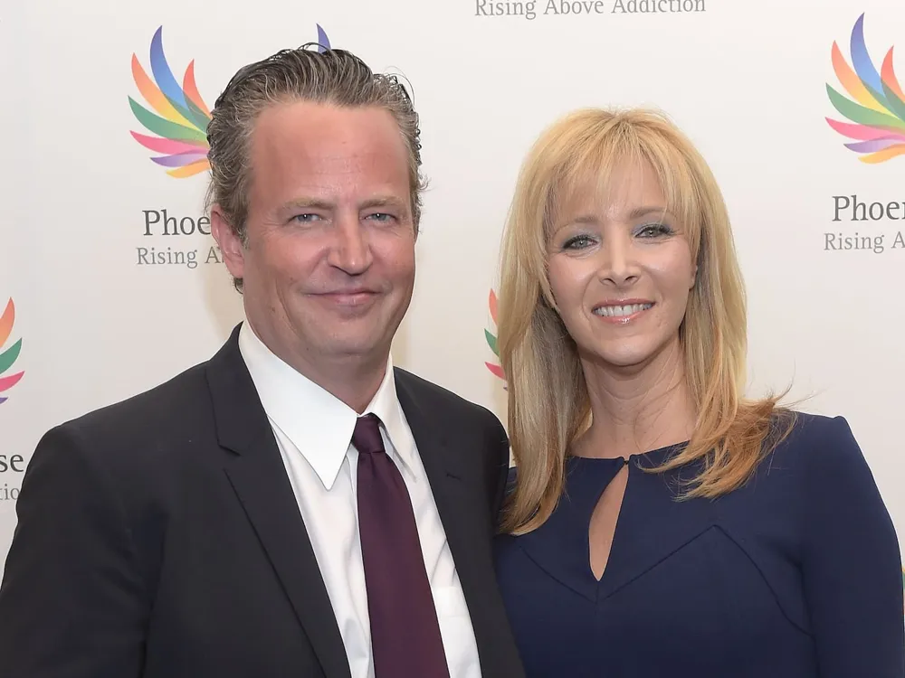 Lisa Kudrow Shares Discovery of Note from Late Co-Star Matthew Perry