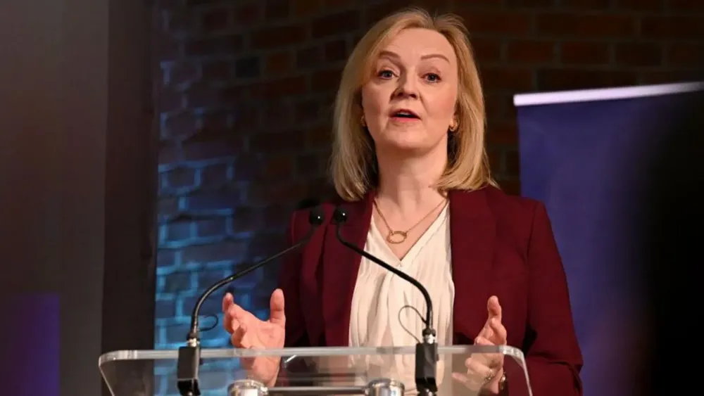 Liz Truss takes legal action against Starmer over 'crashed economy' remarks