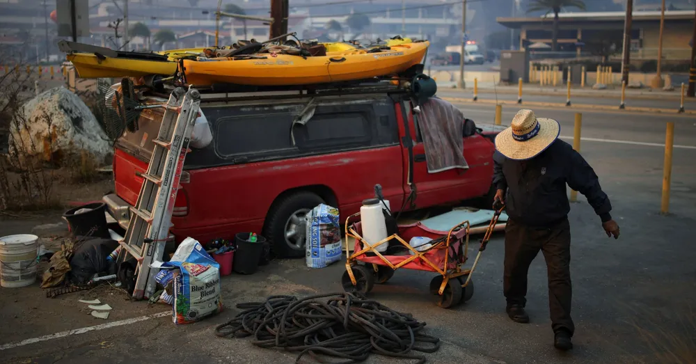 Los Angeles Evacuees Share Emotional Stories of Escape from Palisades Fire