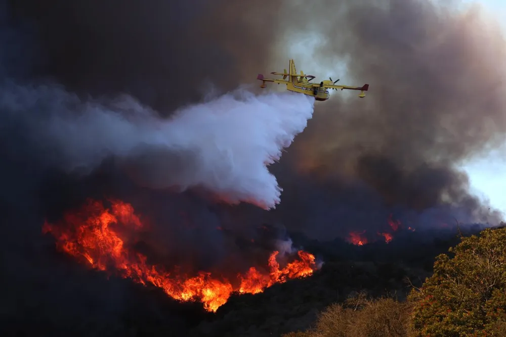 Los Angeles Finds Hope in Water Drop Videos Amid Ongoing Wildfires