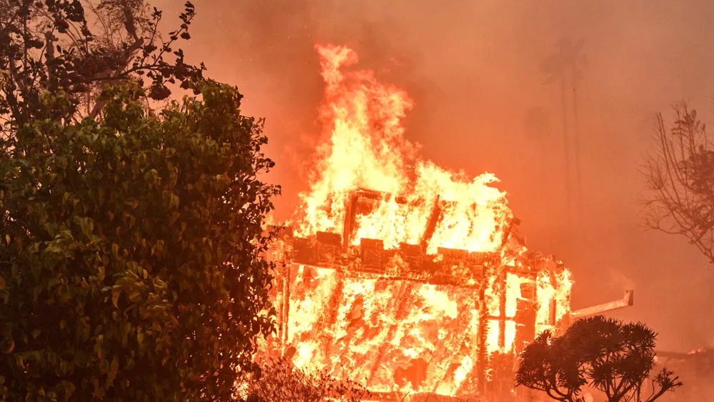 Los Angeles Firefighters Face Water Shortage Amid Devastating Wildfires