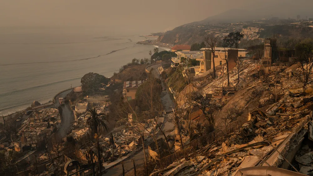 Los Angeles Wildfires Aggravate Housing Crisis Amid Rising Displacement