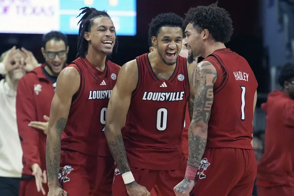 Louisville Cardinals Triumph as They Make Strong Comeback to College Basketball Rankings