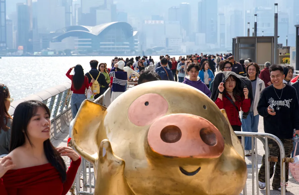Mainland Chinese Tourists to Dominate Hong Kong’s Visitor Numbers for Next Five Years