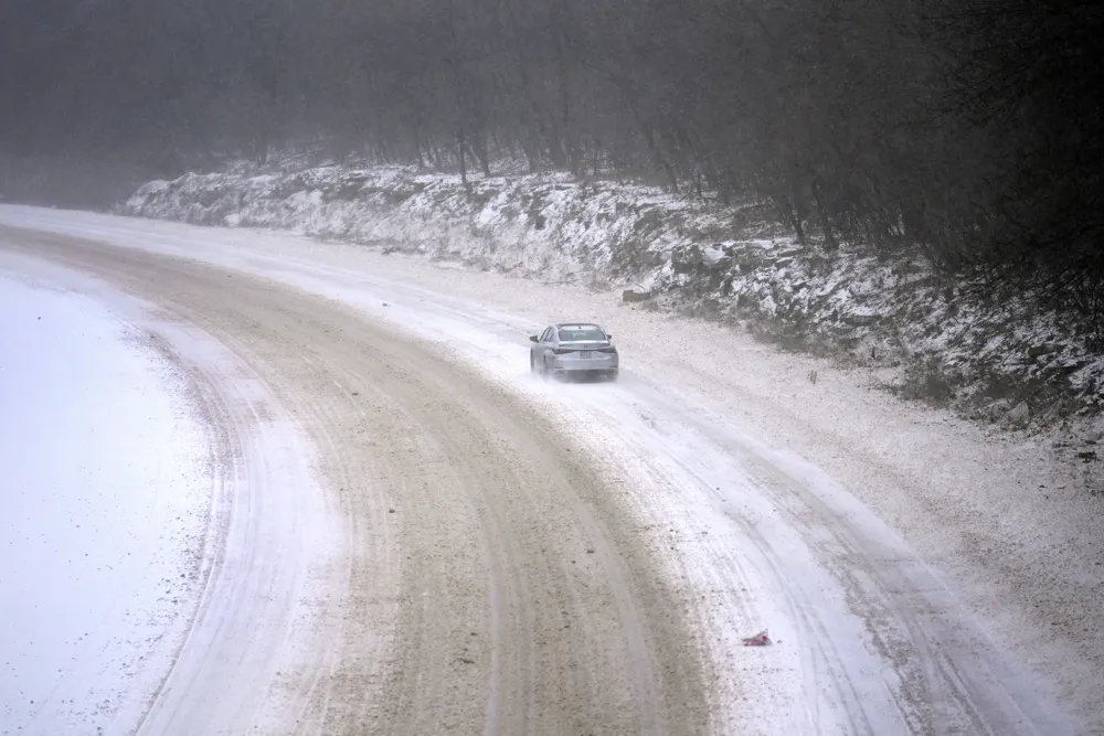 Major winter storm forecasts significant snow and ice across U.S.