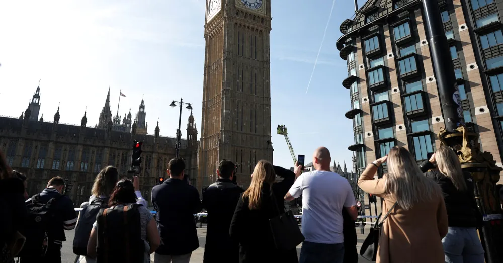 Man Climbs Big Ben with Palestinian Flag, Arrested After Negotiators Intervene