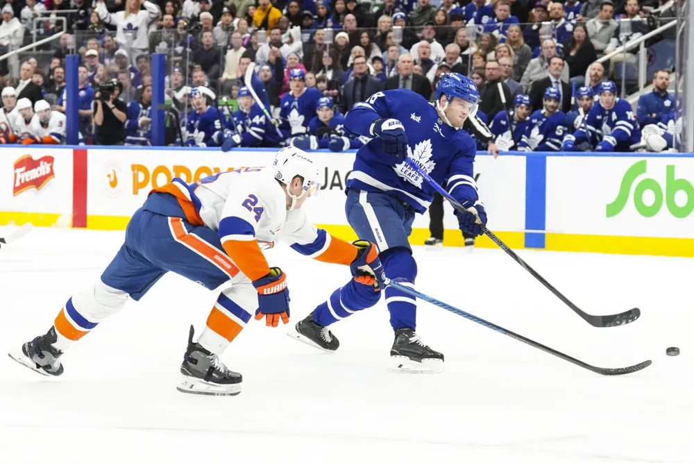 Maple Leafs secure 3-1 win over Islanders, share Atlantic Division lead with Florida