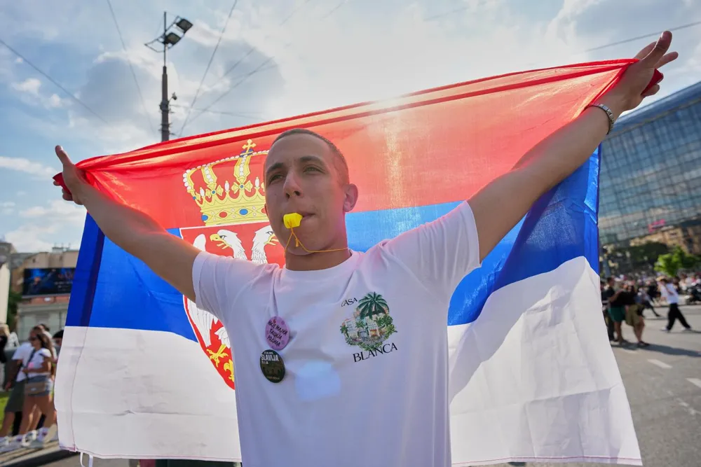 Massive Anti-Government Protests Erupt in Serbia Amid Calls for Early Elections