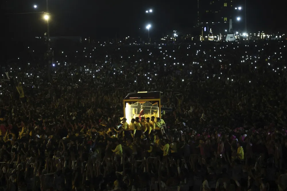 Massive Filipino Procession Honors Jesus Nazareno, Prayers for Health and Peace