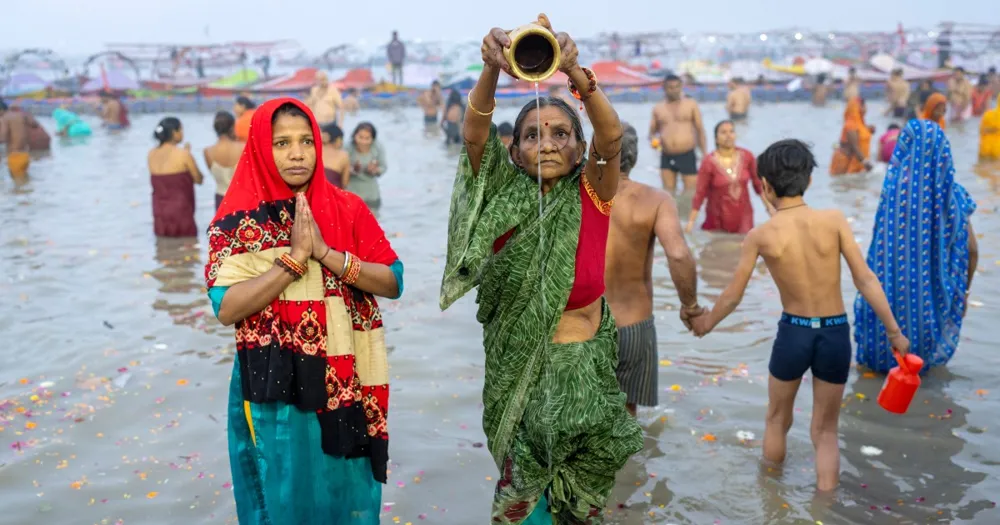 Massive Kumbh Mela Festival Sees Thousands of Pilgrims Partake in Sacred River Bathing Rituals