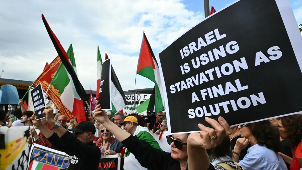 Massive Pro-Palestine Protests Mark Venice Film Festival Amid Ongoing Gaza Conflict