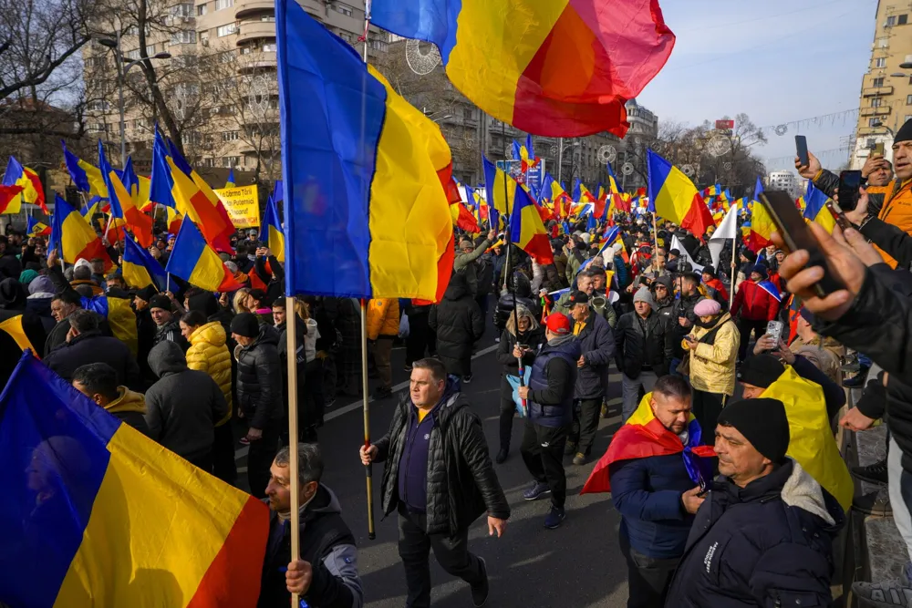 Massive Protests Erupt in Bucharest Over Annulling of Presidential Race