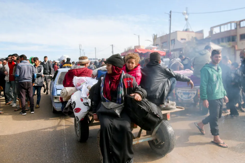 Over 300,000 Palestinians Return to Gaza Amid Ceasefire; Hostage Negotiations Continue