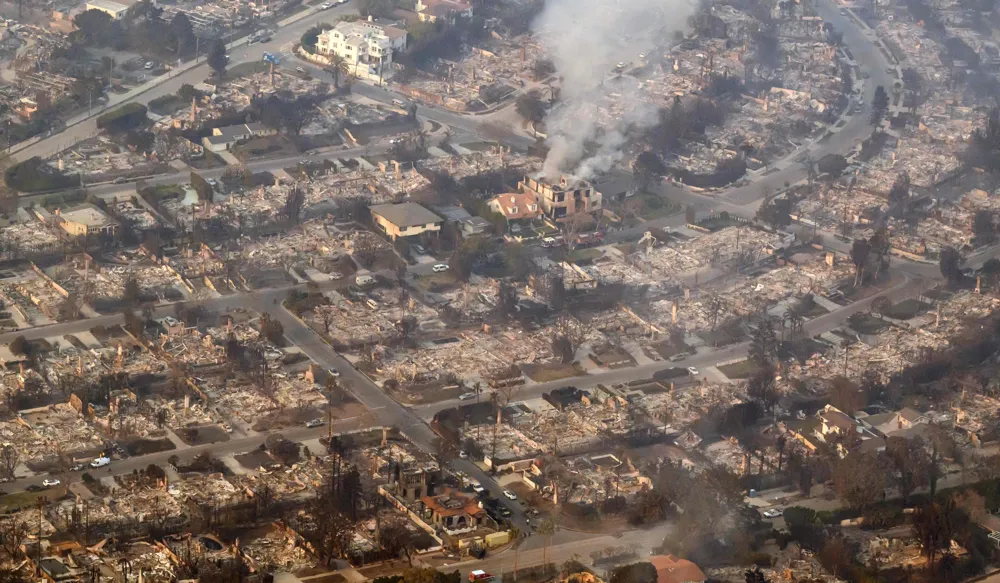 Massive wildfires devastate Los Angeles, destroying over 10,000 structures