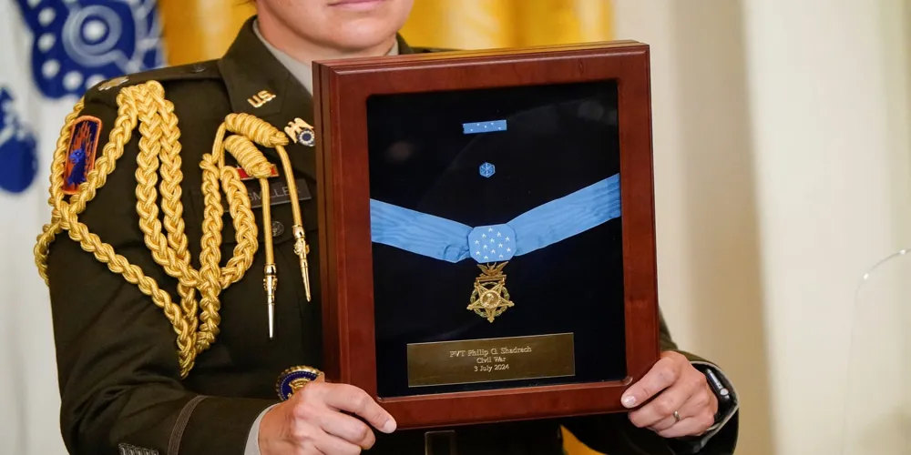 Medals of Honor Posthumously Awarded to Heroes from Korea and Vietnam